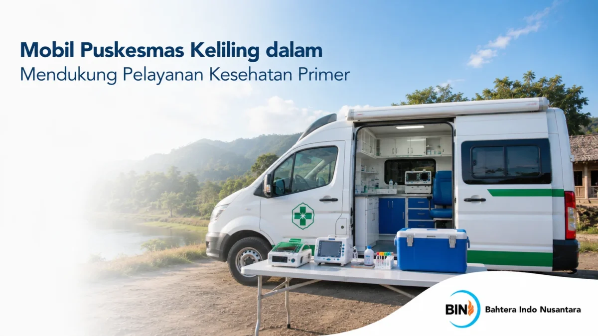 Mobil puskesmas keliling dengan ruang pemeriksaan dan perlengkapan medis yang mendukung layanan kesehatan primer di wilayah terpencil.