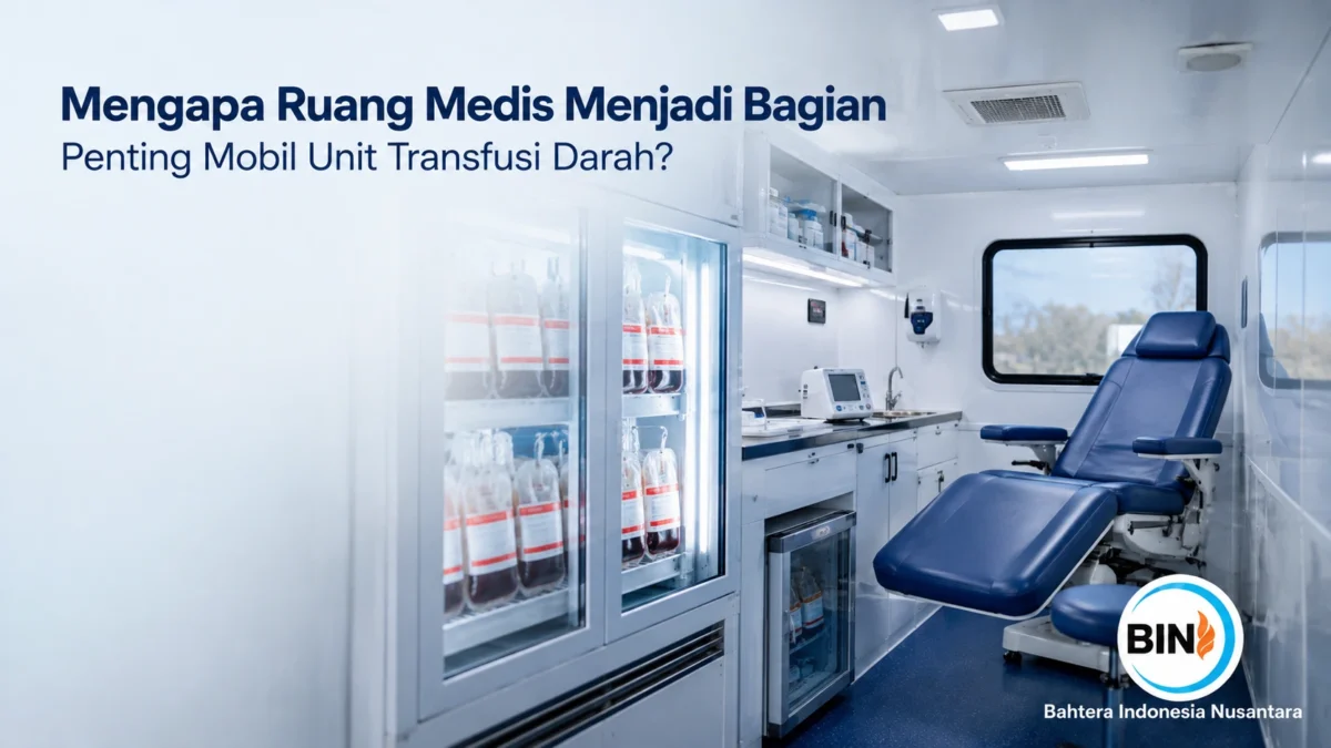 Interior ruang medis Mobil Unit Transfusi Darah yang dilengkapi kursi donor, lemari penyimpanan, wastafel, peralatan medis, dan tempat penyimpanan darah dengan pencahayaan yang higienis.